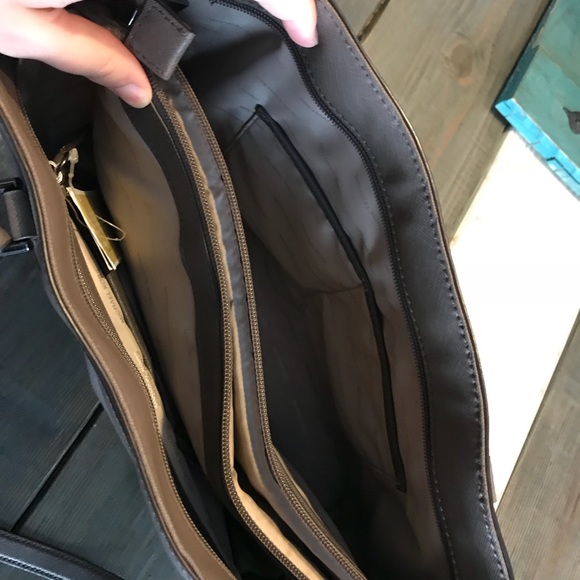 Authentic Michael Kors - Picture 3 of 4